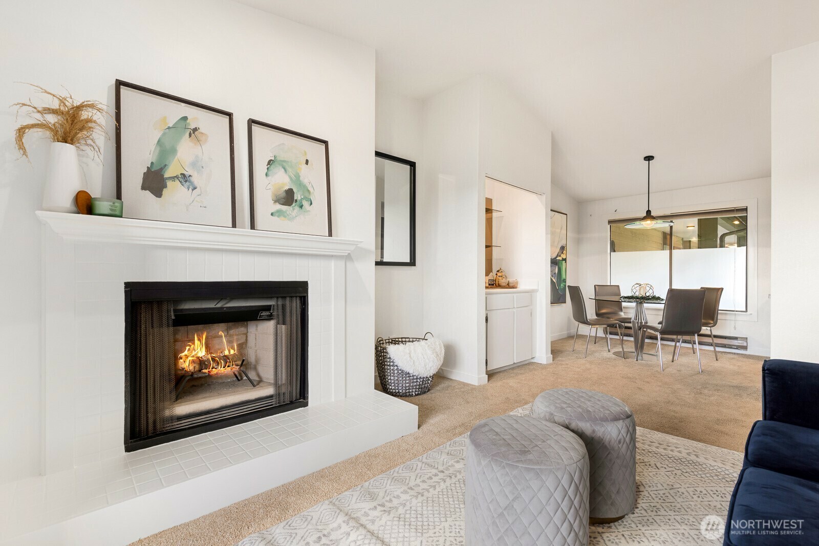 Property Photo: 9512 1st Avenue NE 408 WA 98115