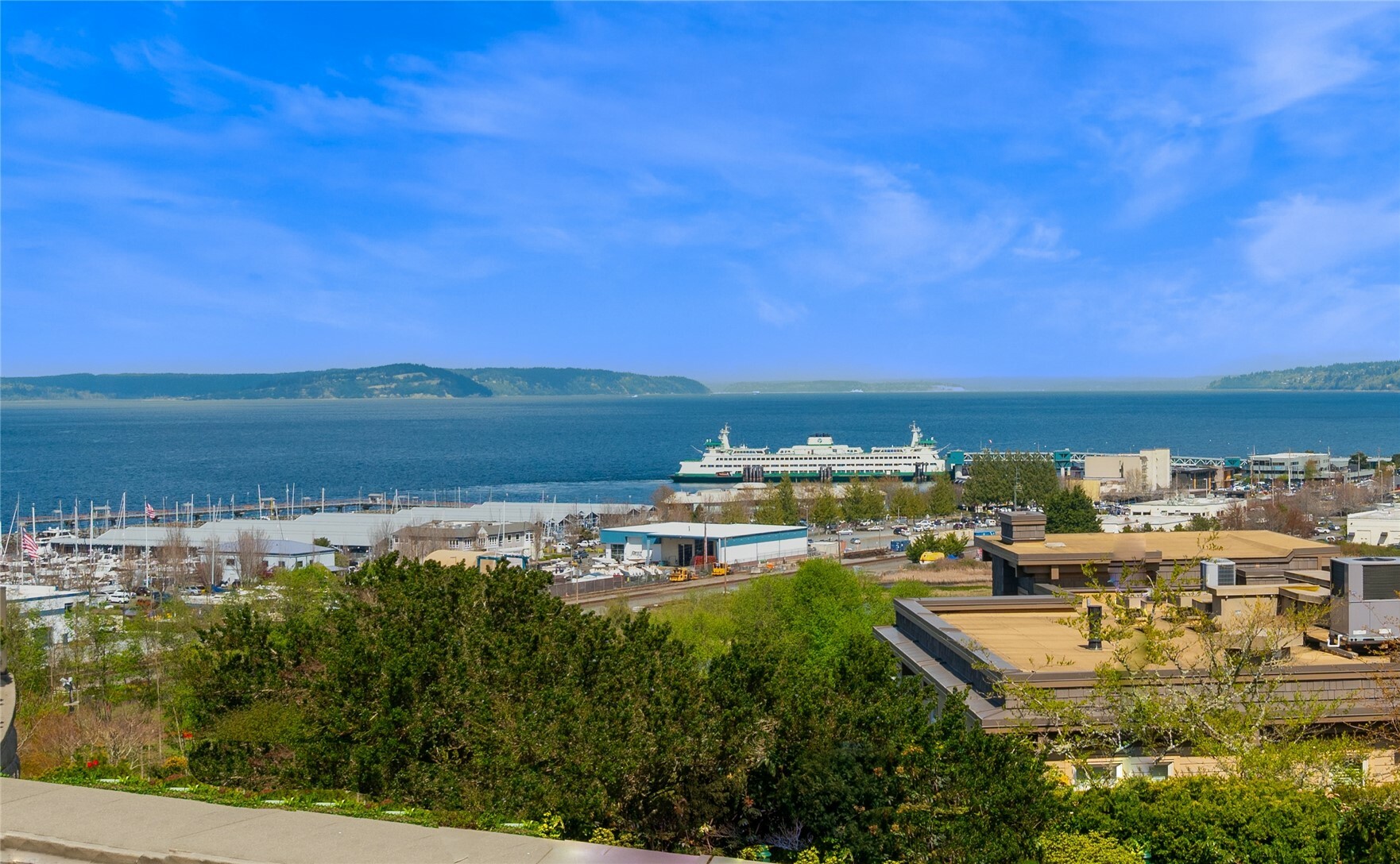 Property Photo: 50 Pine Street 205 WA 98020