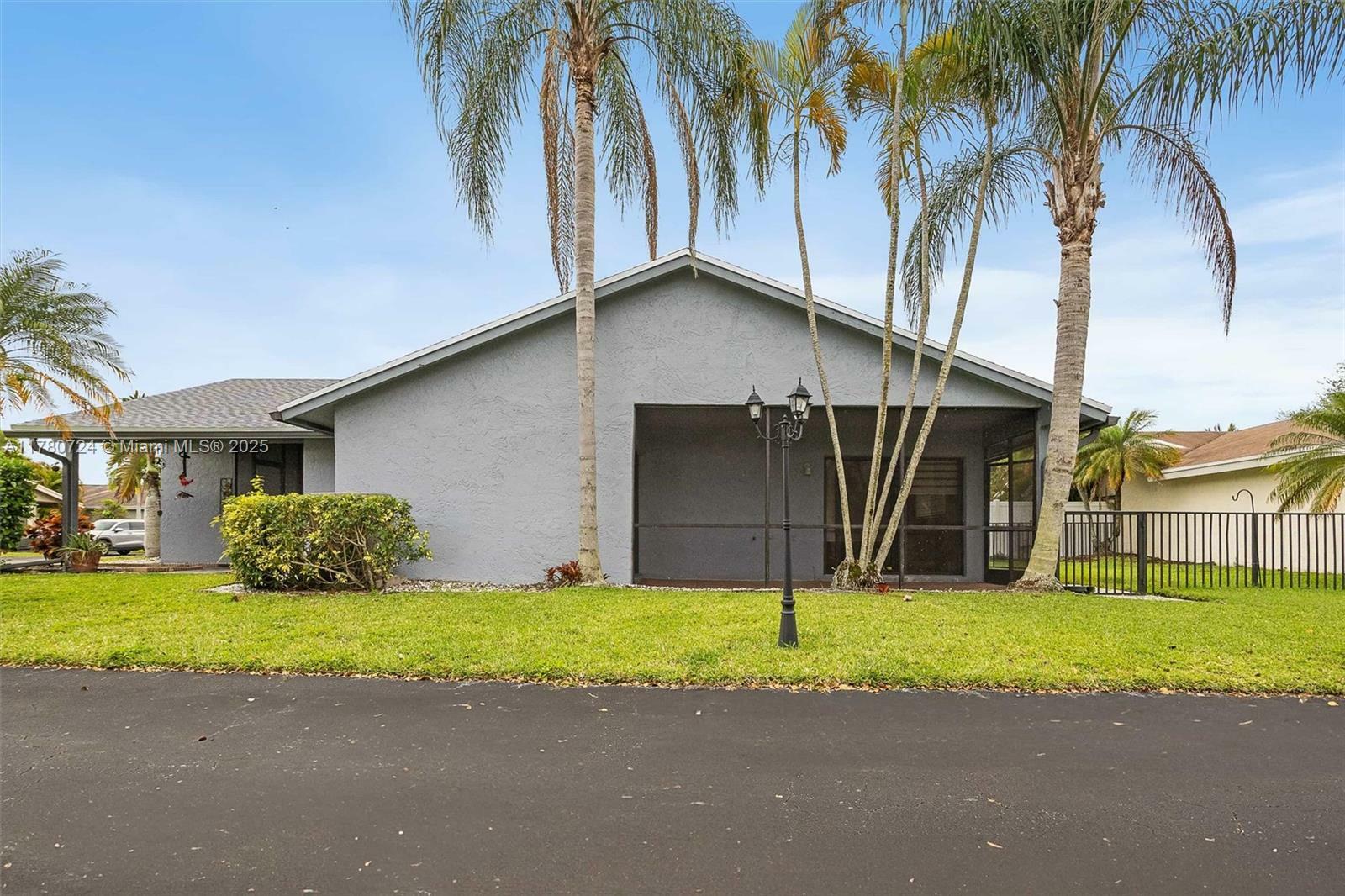 Property Photo: 971 NW 89th Ave FL 33324