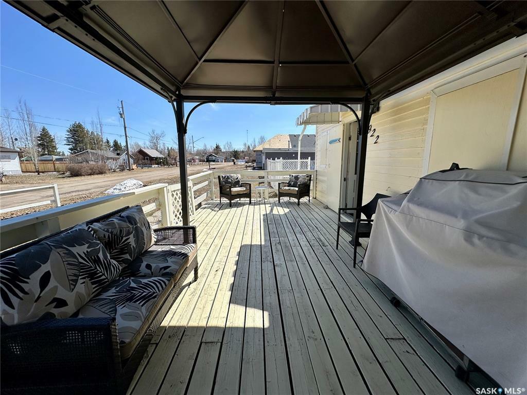 Property Photo: 922 Terry Street SK S0M 0L0