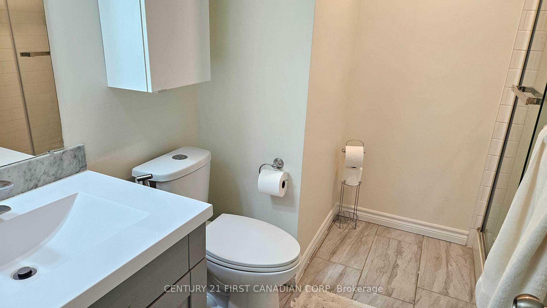 Property Photo: 45 Locust Crescent ON N6E 2K1