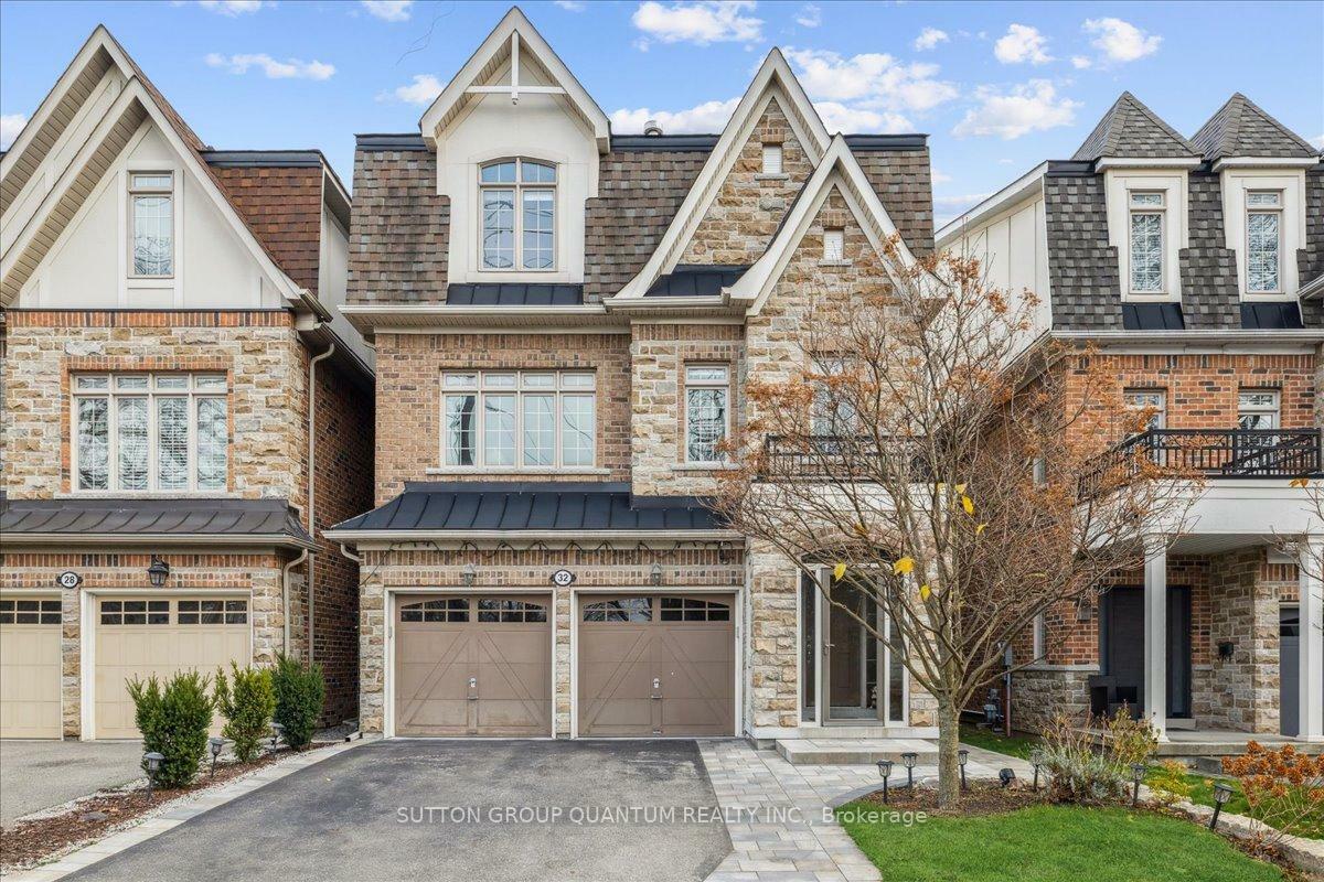 Property Photo: 32 Harborn Road ON L5B 1A4