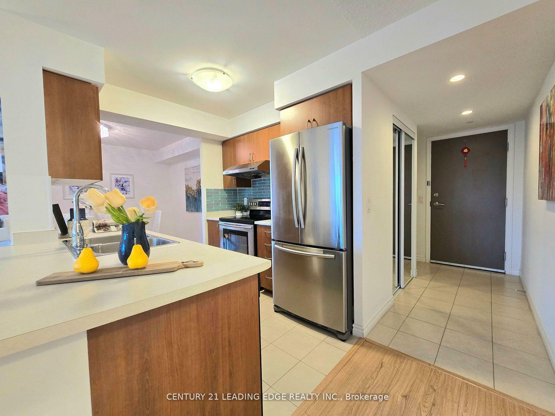 Property Photo: 35 Saranac Boulevard 317 ON M6A 2G4