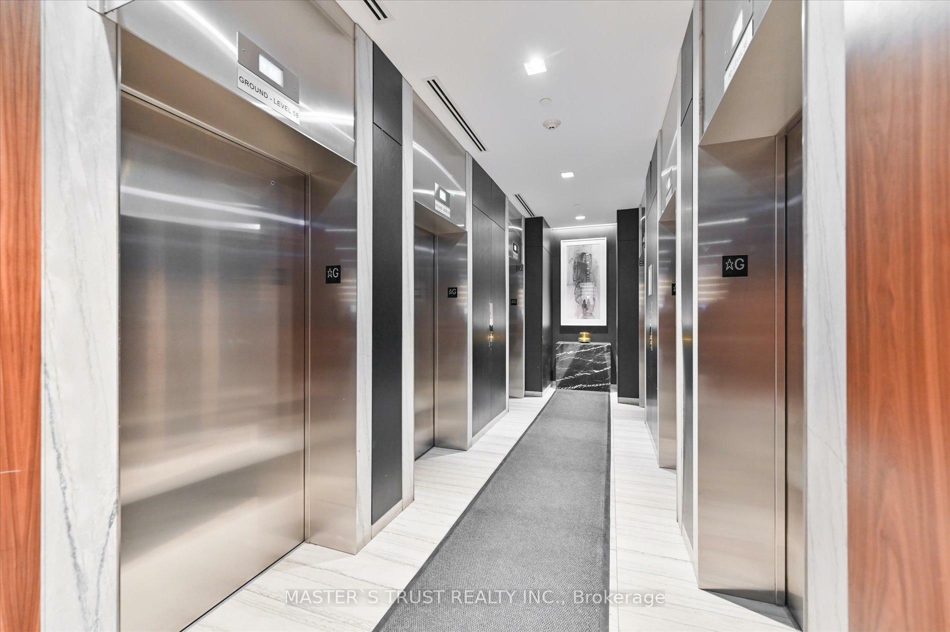 Property Photo: 8 Eglinton Avenue E Ph 5801 ON M4P 0C1