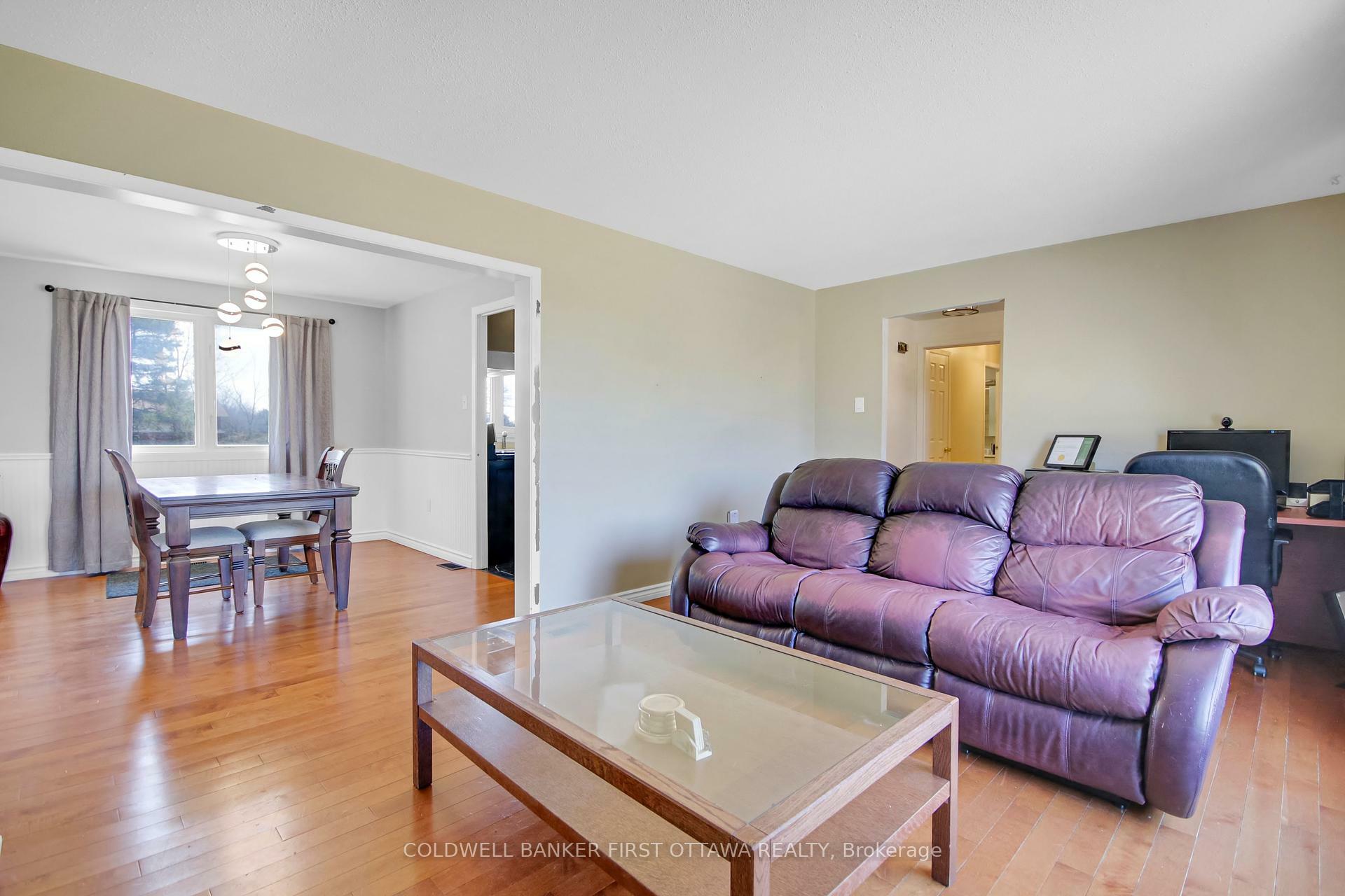 Property Photo: 7020 Parkway Road ON K4P 1A7