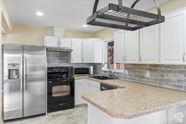 Property Photo: 108 W 4300 S UT 84405