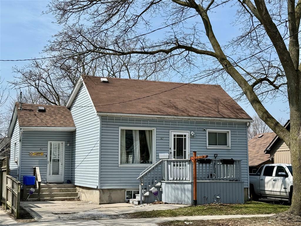 Property Photo: 327 Brock Street South ON N7T 2W7