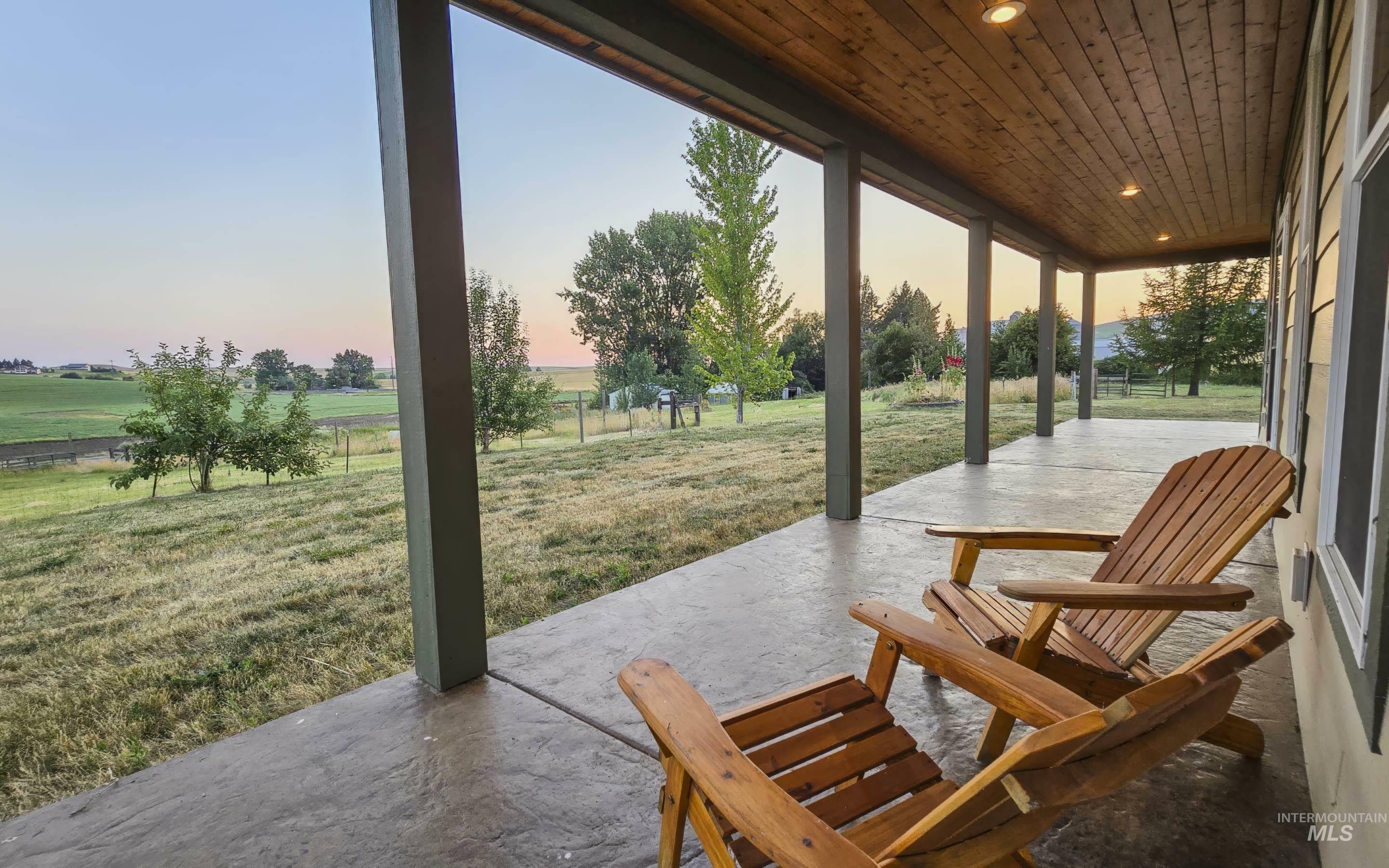 Property Photo: 1005 Viola Ln ID 83872