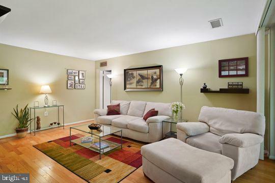 1521 Northgate Square 21-C  Reston VA 20190 photo