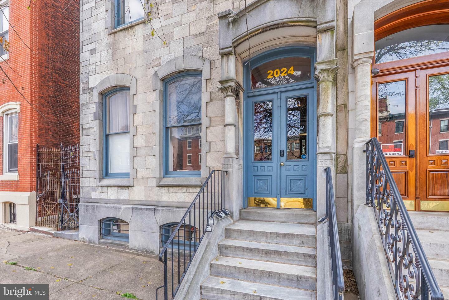 Property Photo: 2024 Spring Garden Street 4 PA 19130