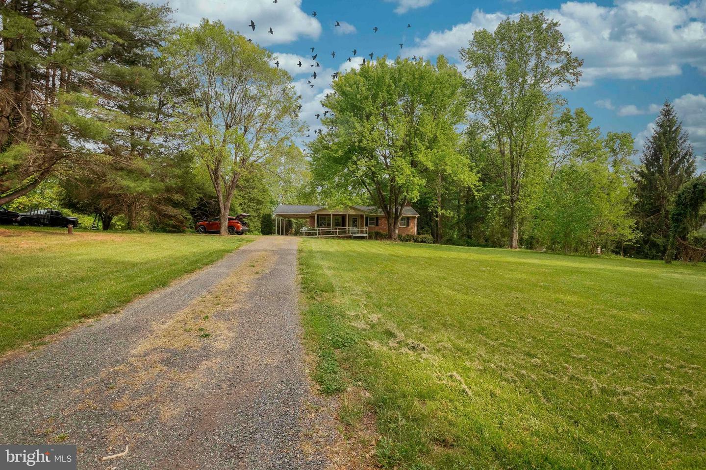 Property Photo: 9743 Lees Mill Road VA 20186