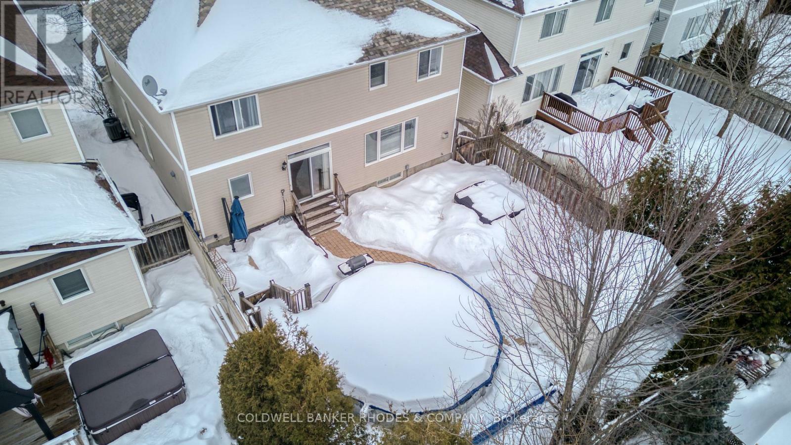 Property Photo: 139 Abaca Way ON K2S 2C2