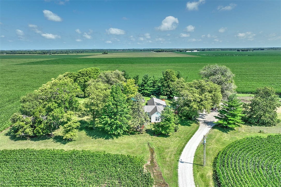 Property Photo: 6044 W Elwin Road IL 62532