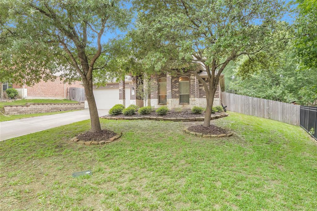 Property Photo: 1900 Pagemill Lane TX 77304