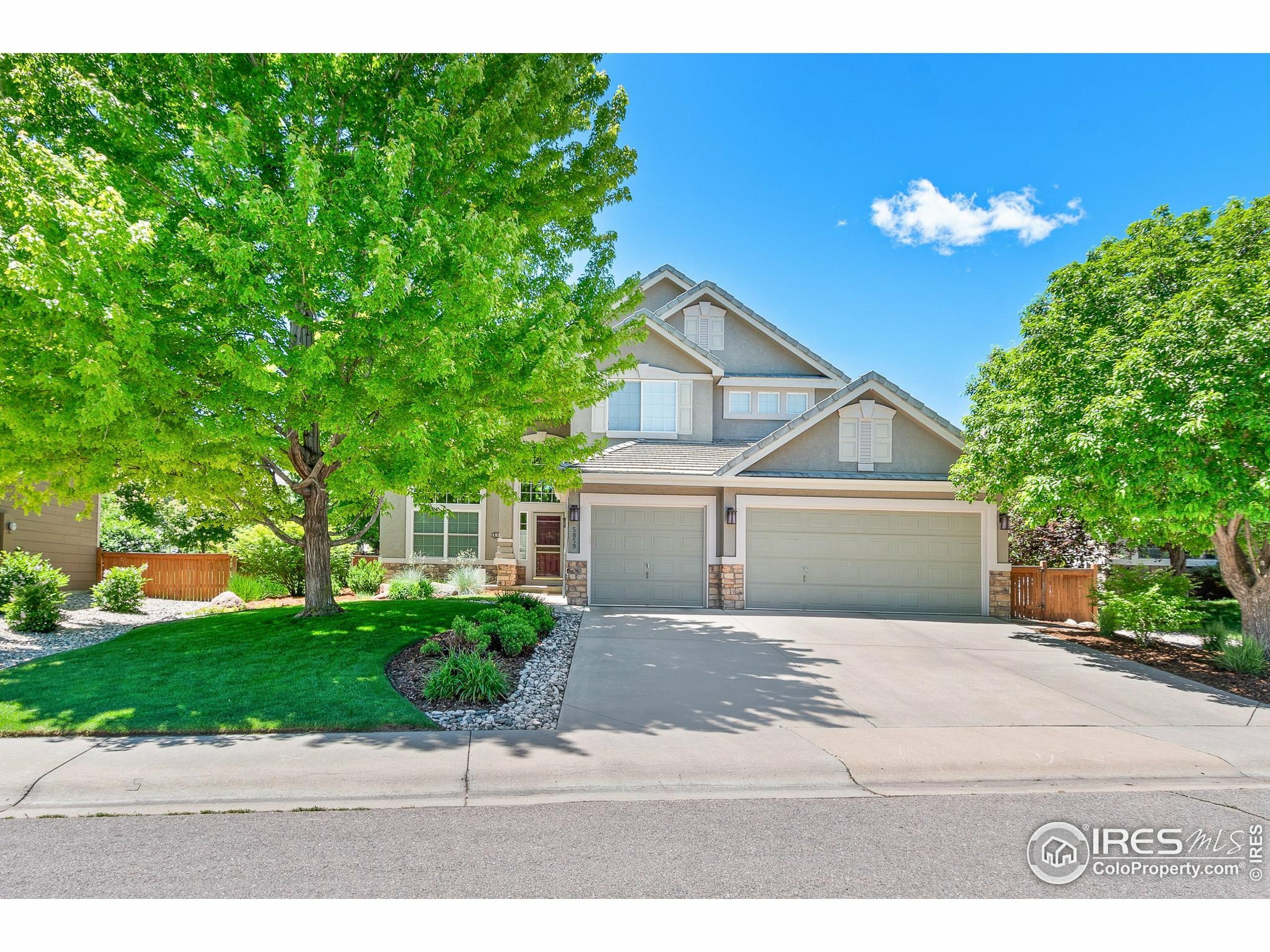 Property Photo: 5859 Huntington Hills Dr CO 80525