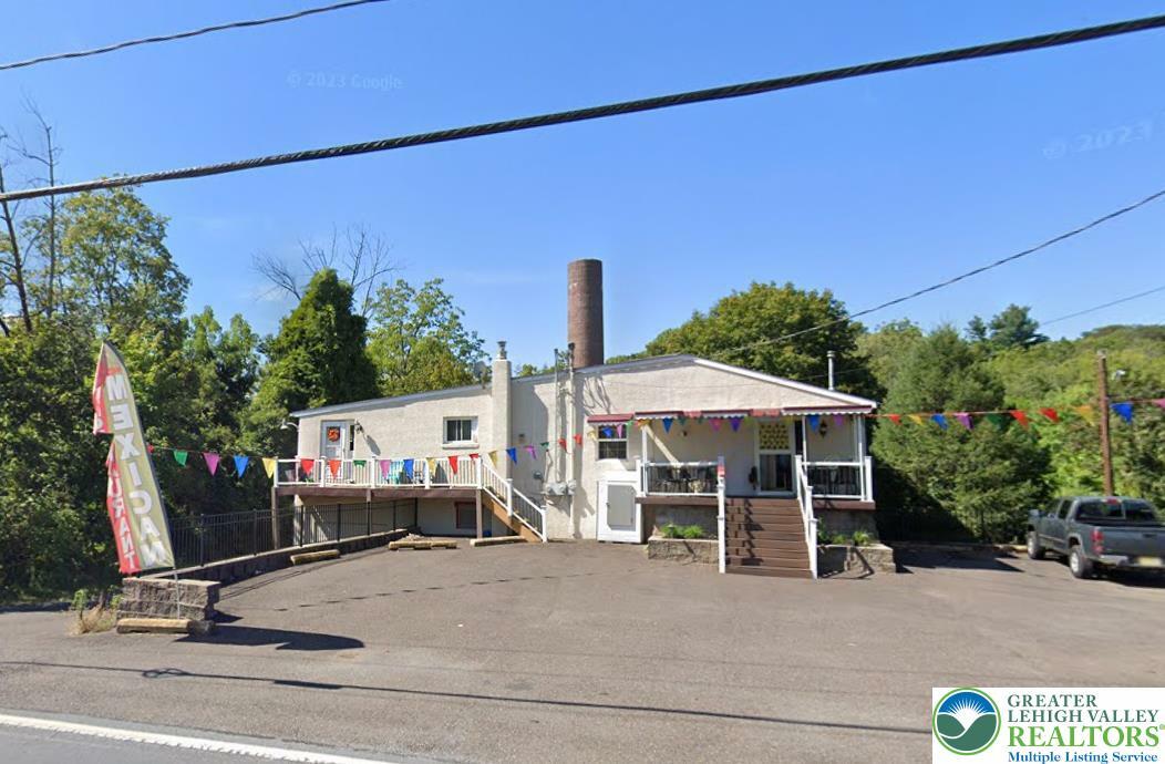 Property Photo: 1463 Limeport Pike PA 18036