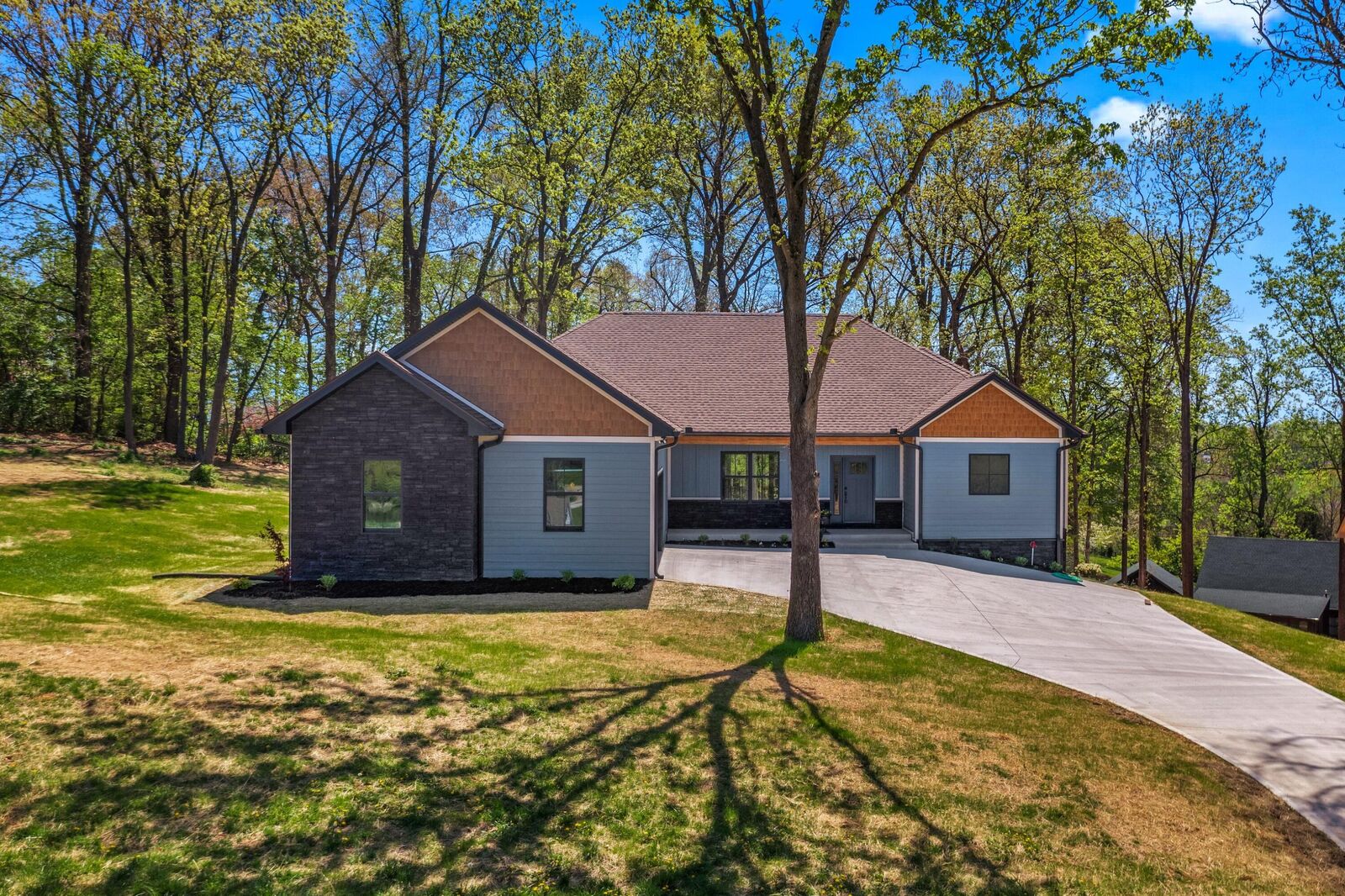 Property Photo: 322 Fairway Drive TN 37725