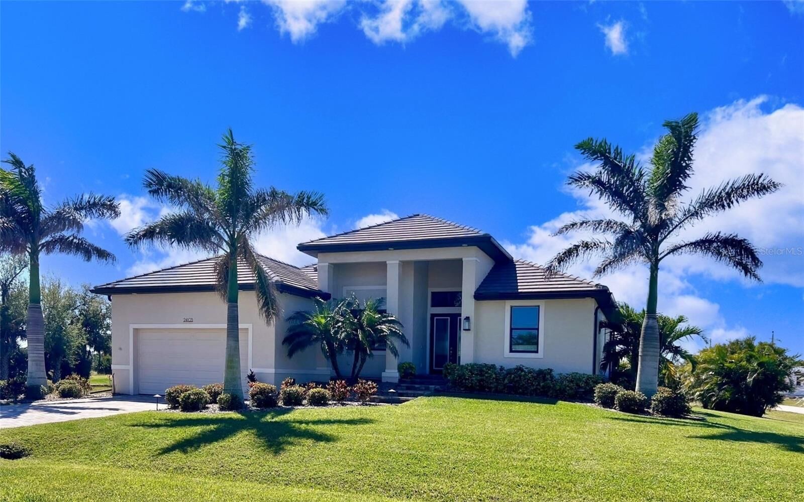 Property Photo: 24103 Pyramid Way FL 33955