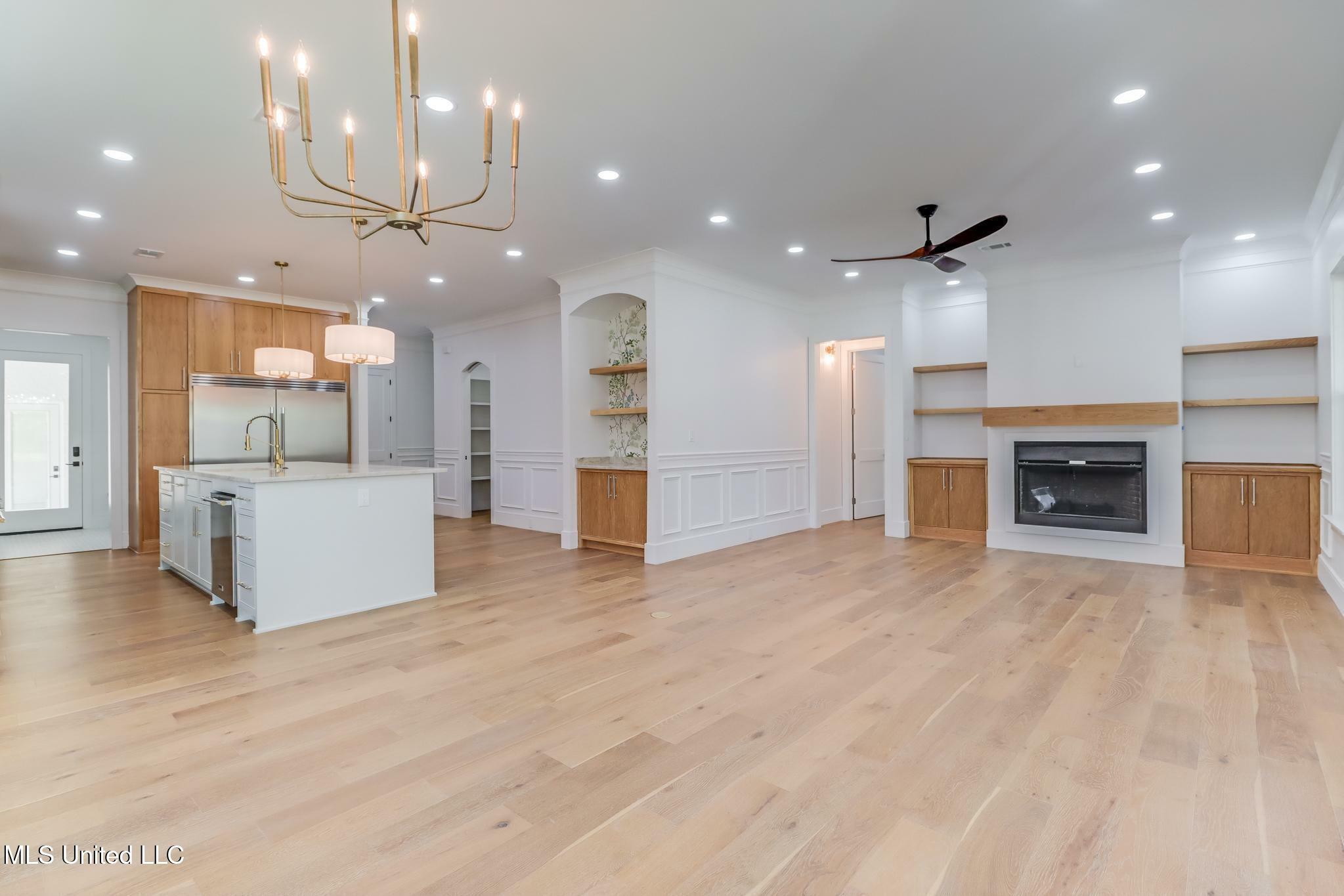 Property Photo:  5 Hanging Oak Circle  MS 39507 