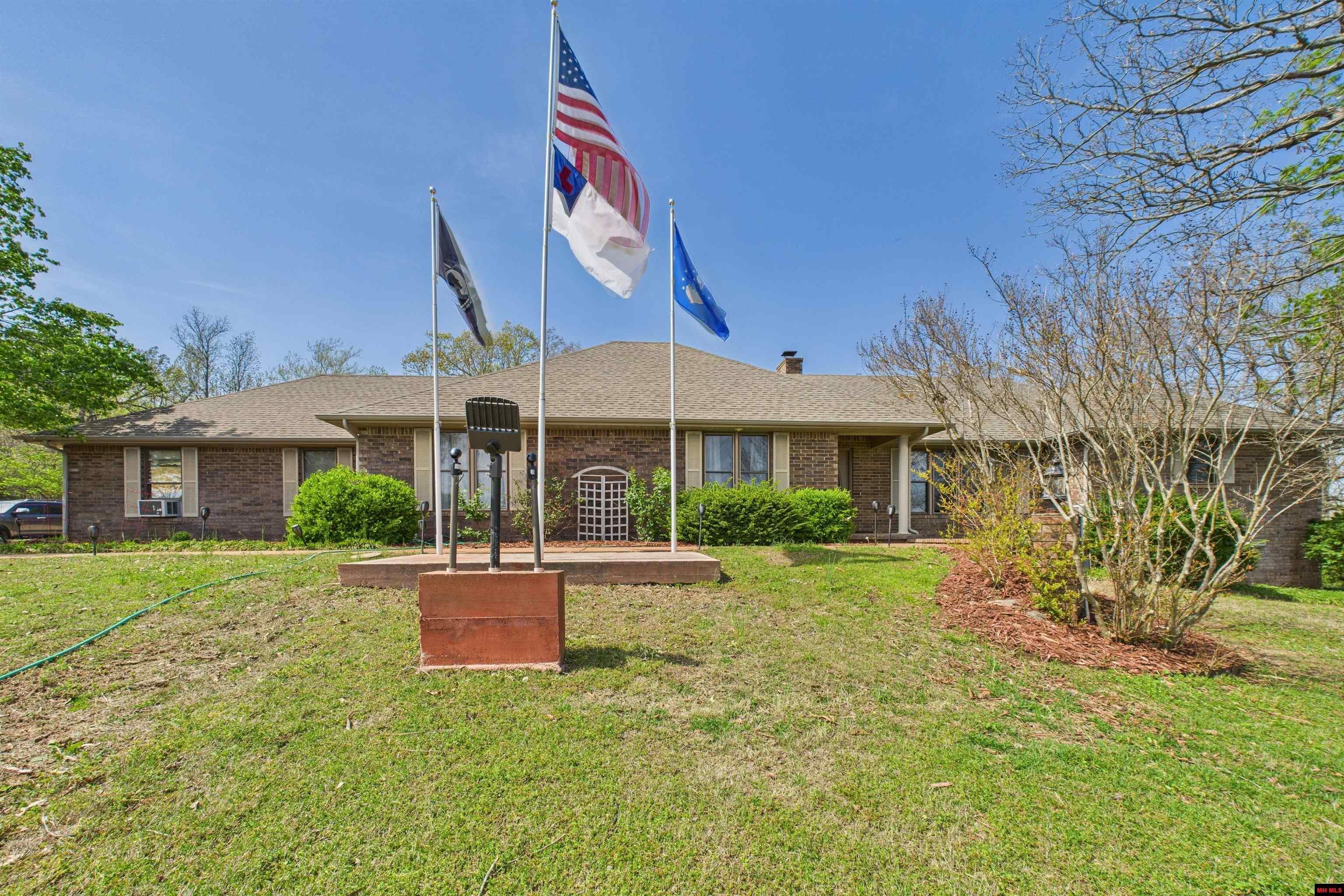 Property Photo: 173 White River Drive AR 72653