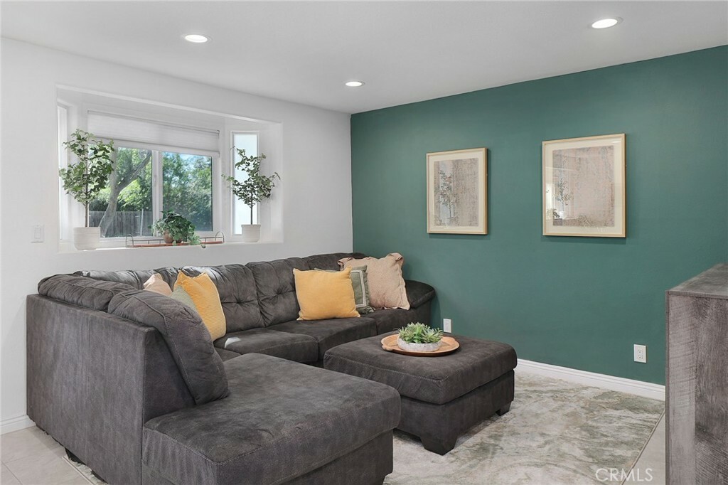 Property Photo: 1245 Calle Pensamiento CA 91360