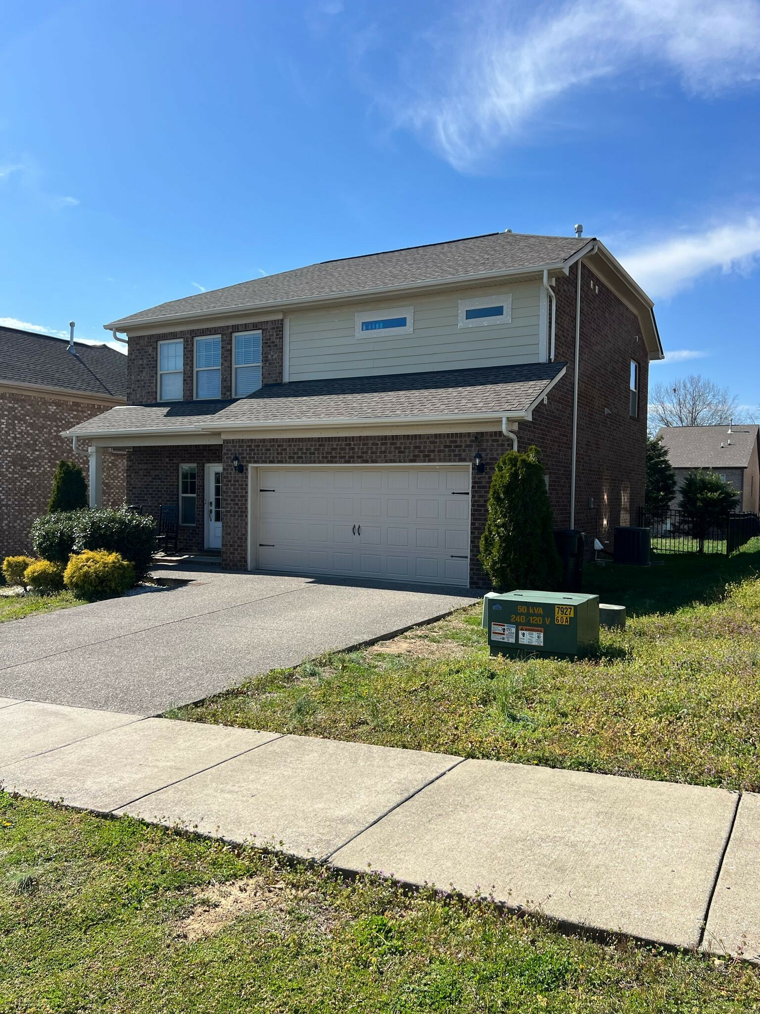 Property Photo: 405 Blackthorn Ln TN 37066