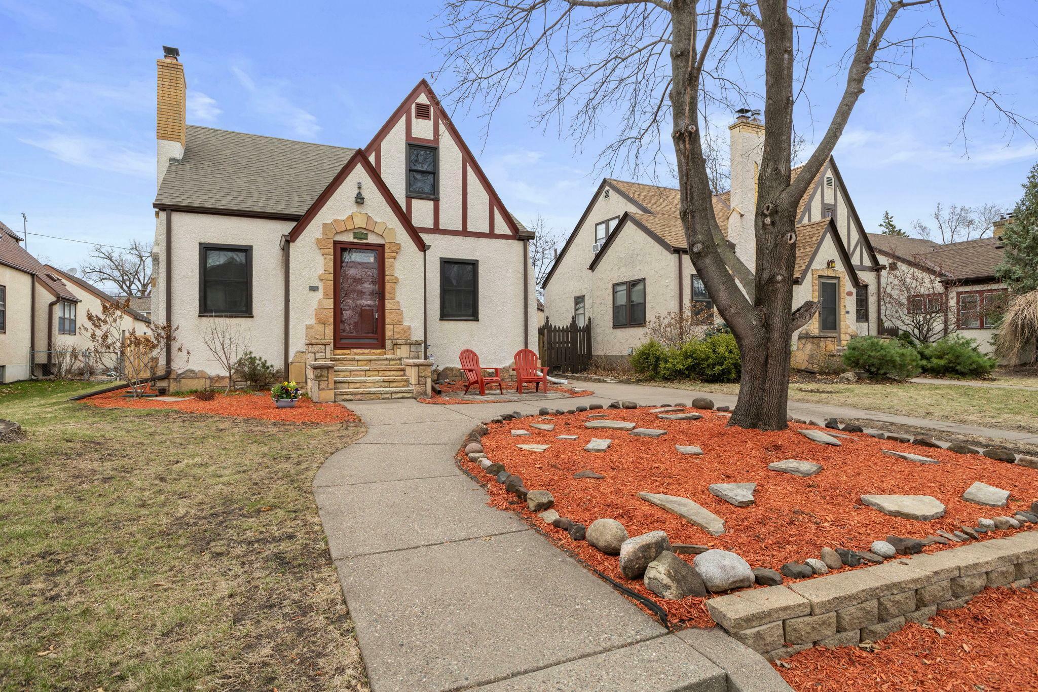 2103 Hartford Avenue  Saint Paul MN 55116 photo