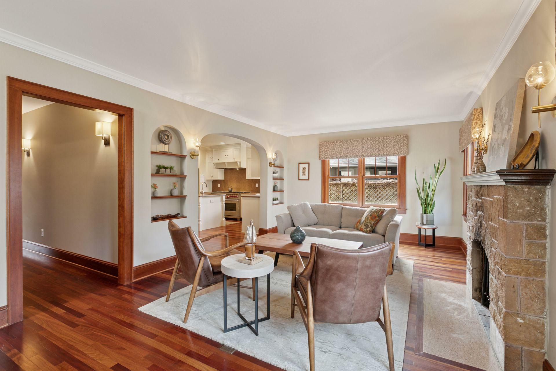 Property Photo: 1045 Thomas Avenue S MN 55405