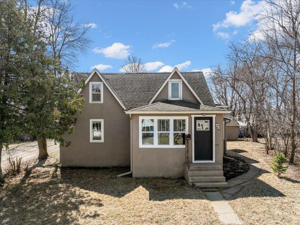 Property Photo: 820 Rosewood Street MN 56401