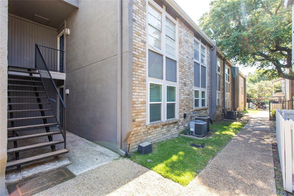 Property Photo: 5111 Skillman Street 130 TX 75206