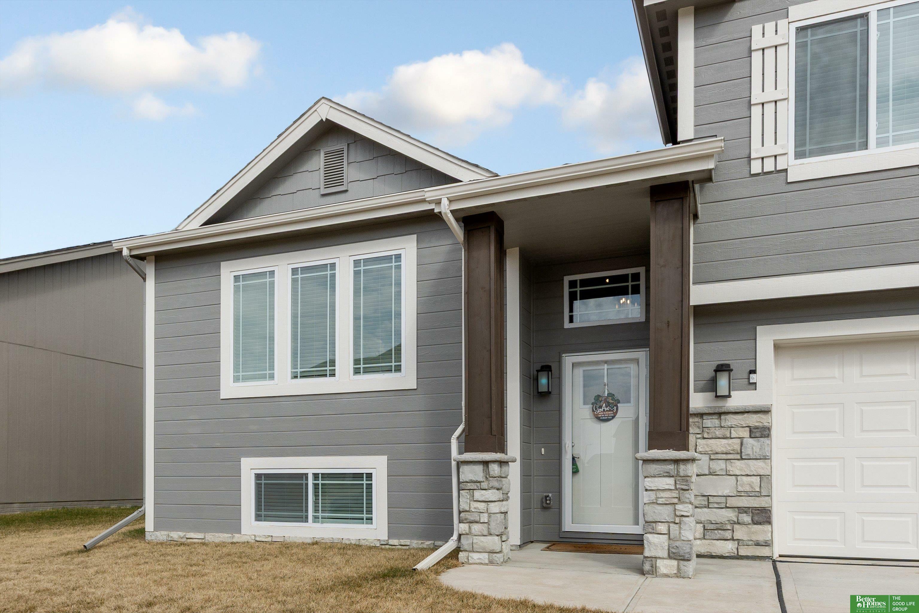 Property Photo: 5911 N 181 Street NE 68022-9999