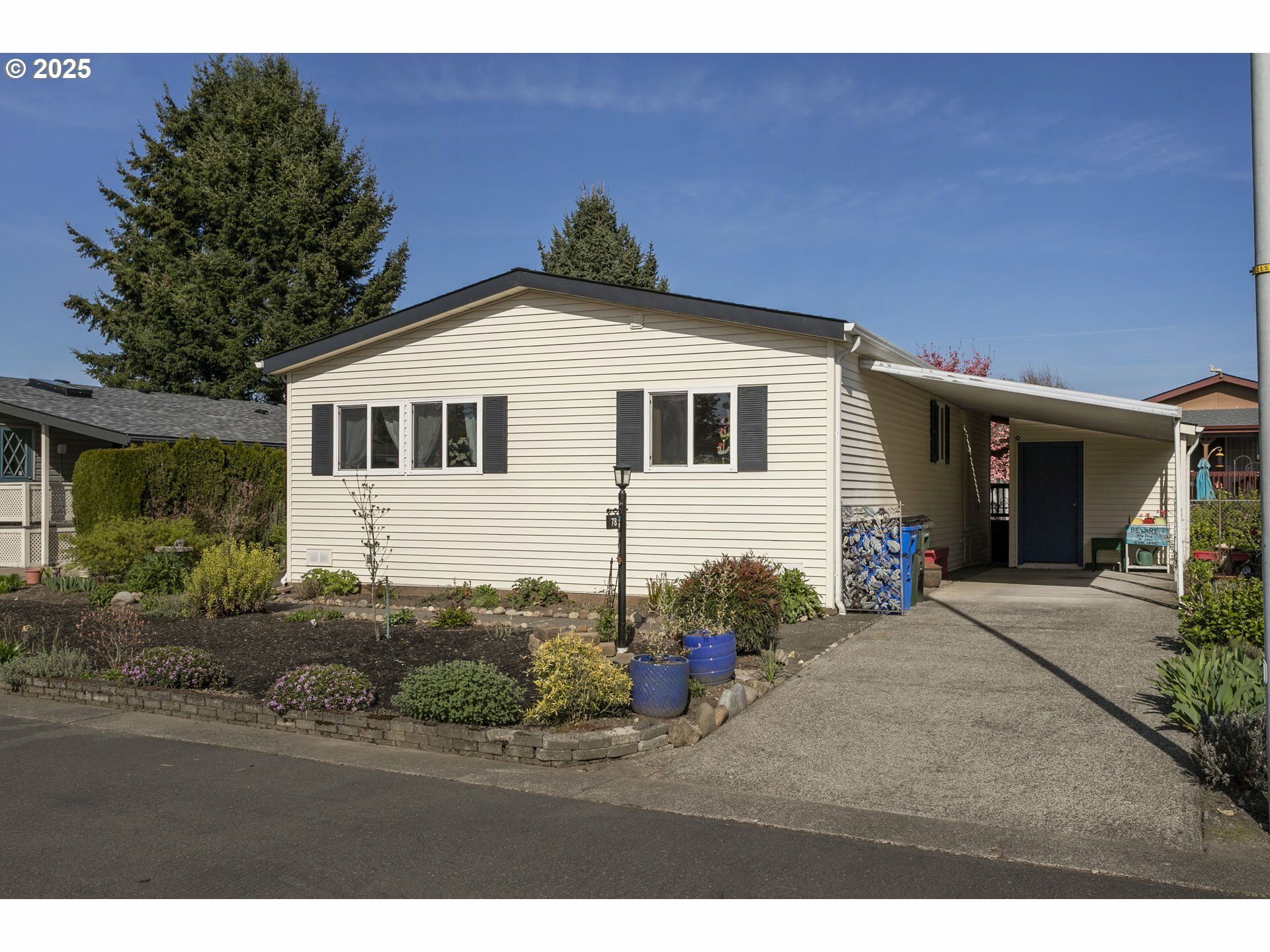 Property Photo: 5101 NE 121st Ave 78 WA 98682
