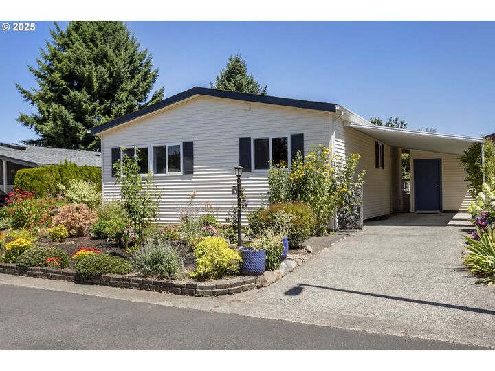 Property Photo: 5101 NE 121st Ave 78 WA 98682