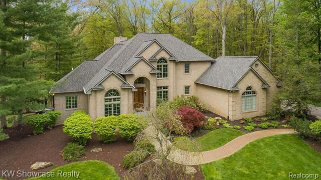 Property Photo:  6061 Turnberry Drive  MI 48382 