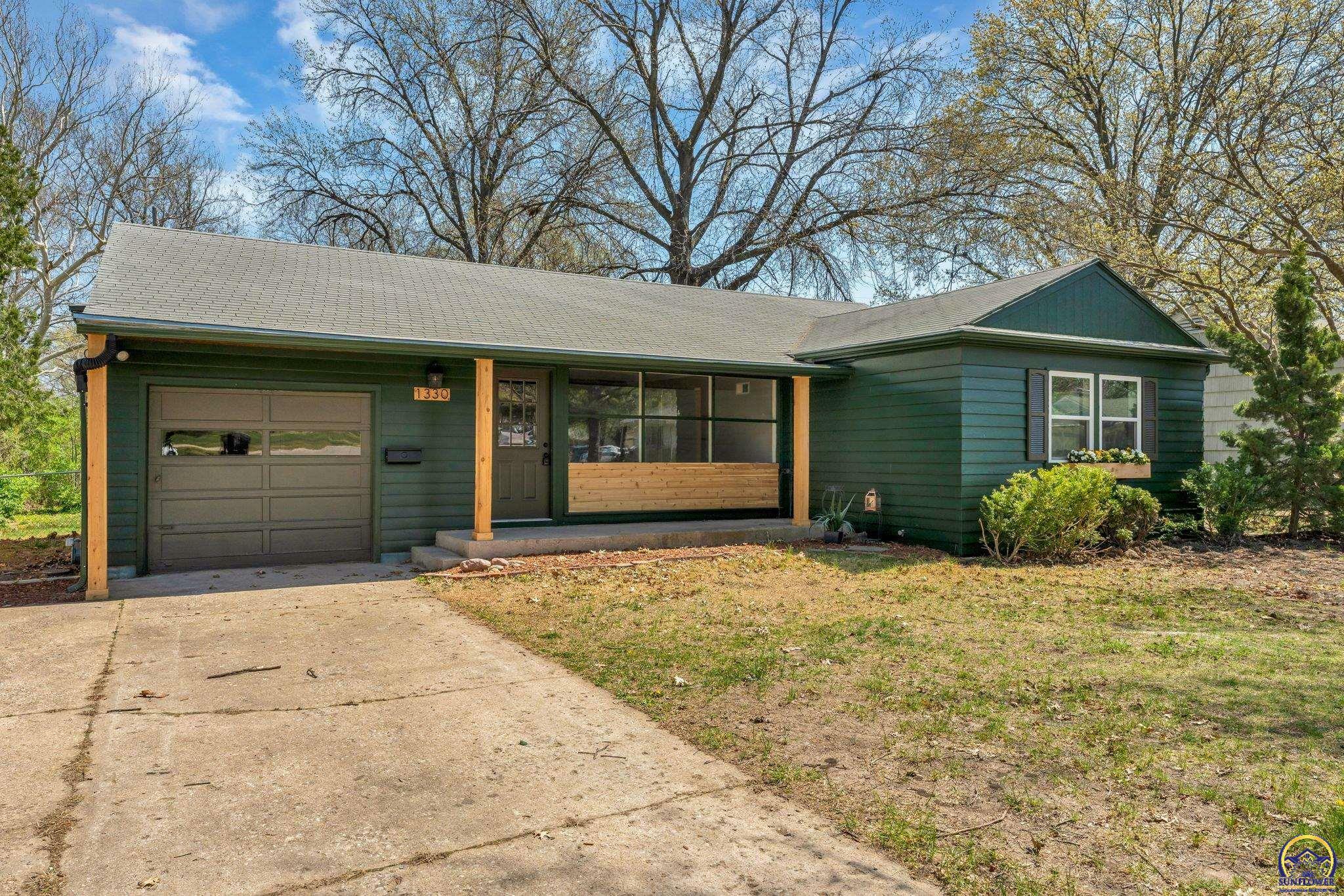 Property Photo: 1330 SW Burnett Rd KS 66604