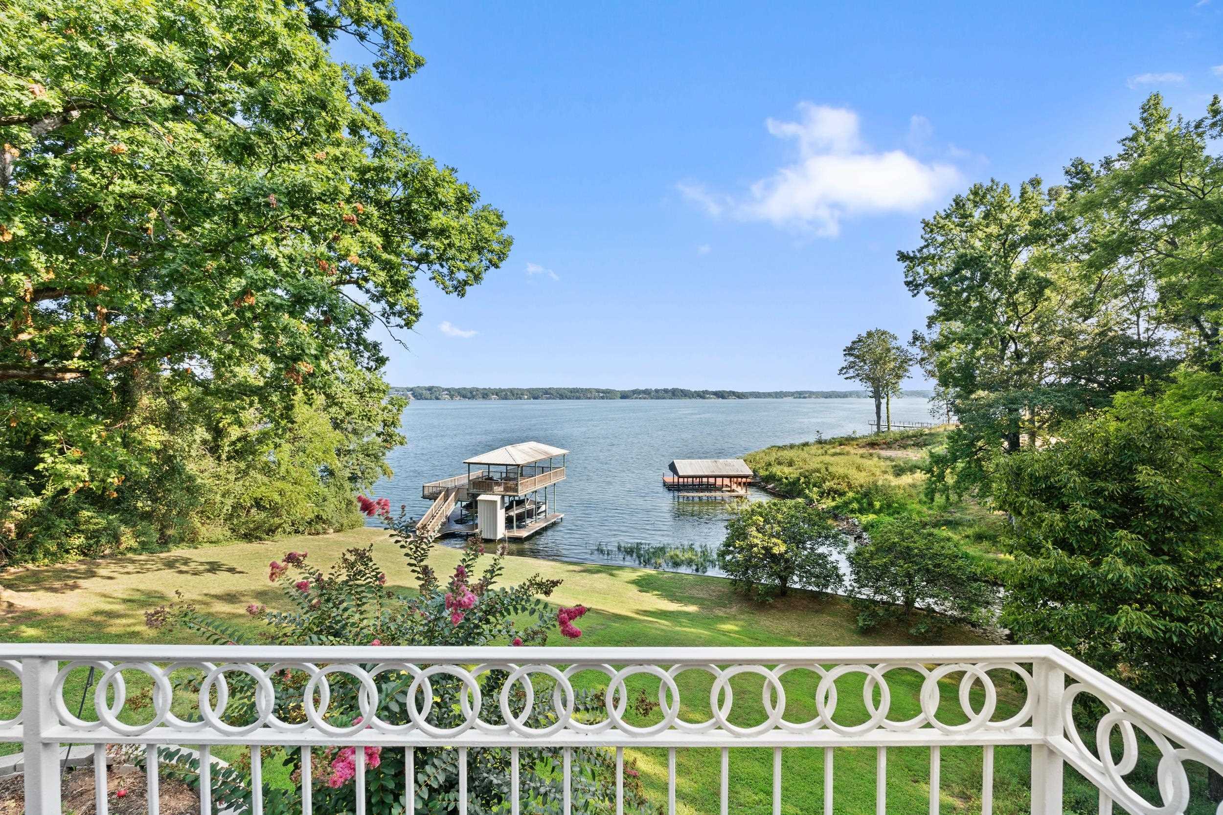 Property Photo: 155 Wilson Ct AL 35661 - MUSCLE S