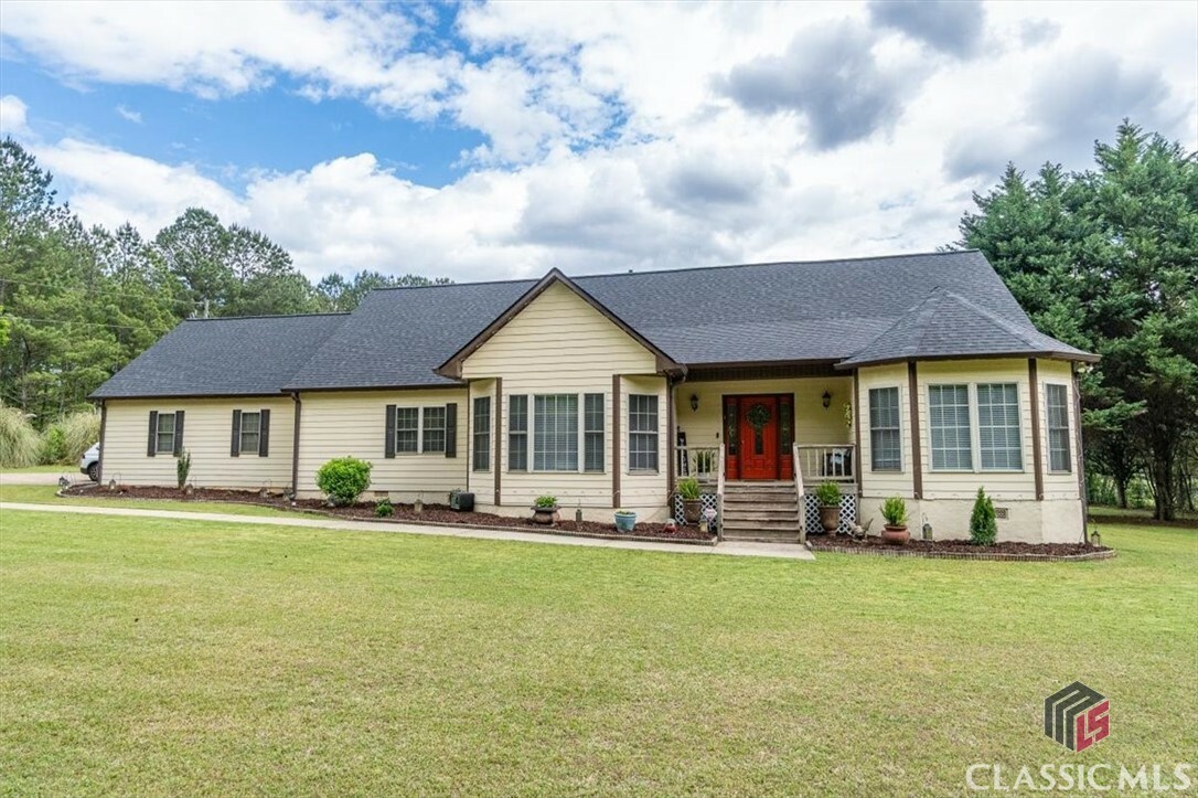 Property Photo: 404 Carruth Road GA 30680