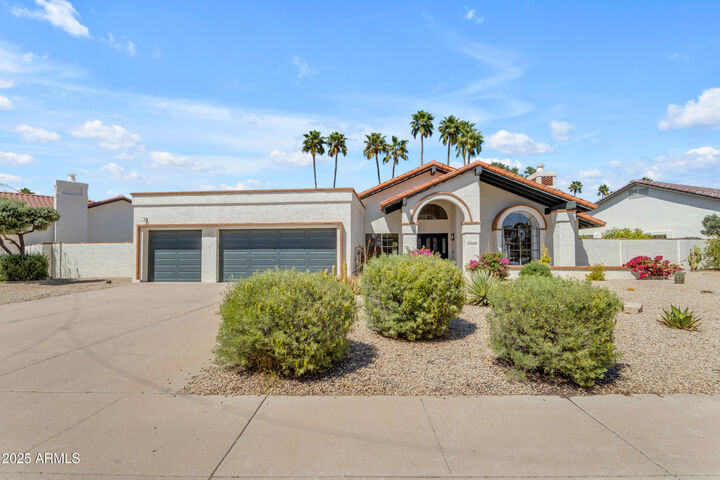 Property Photo: 9736 E Turquoise Avenue AZ 85258
