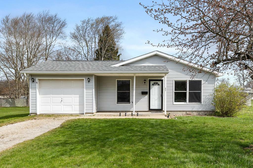 Property Photo: 1204 Winthrop Lane OH 44805
