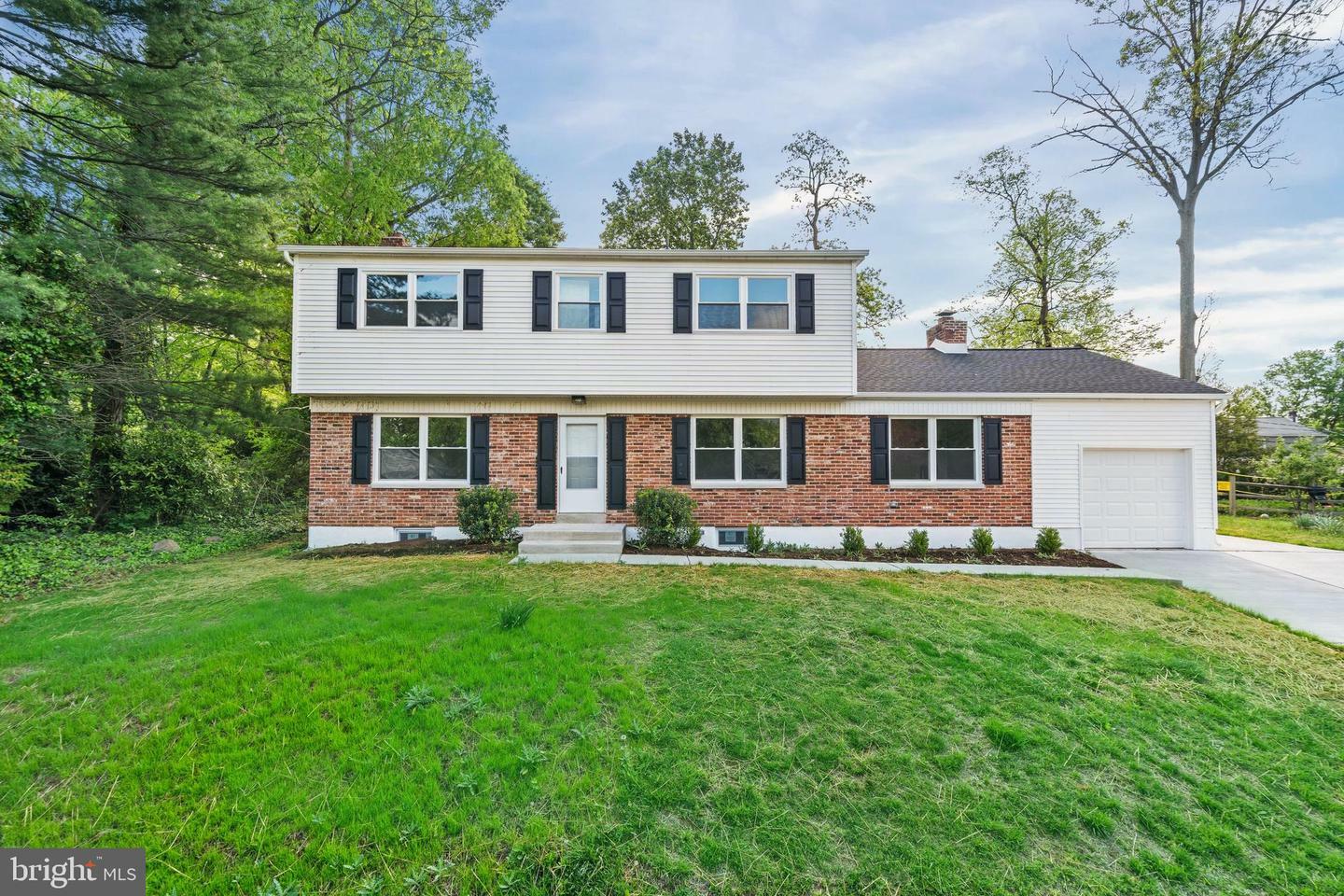 Property Photo:  3 Amherst Drive  DE 19711 