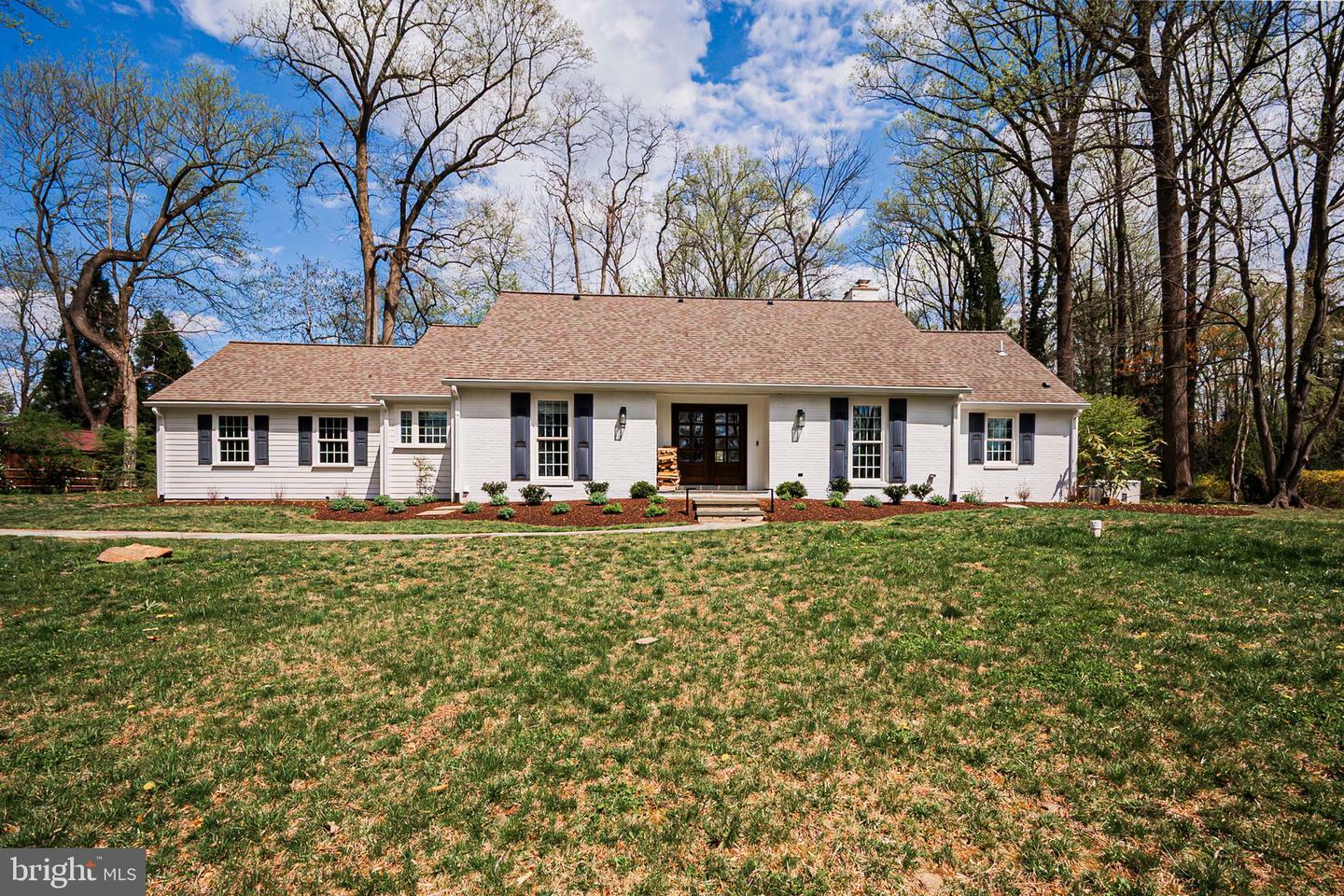 Property Photo: 312 Center Hill Road DE 19807