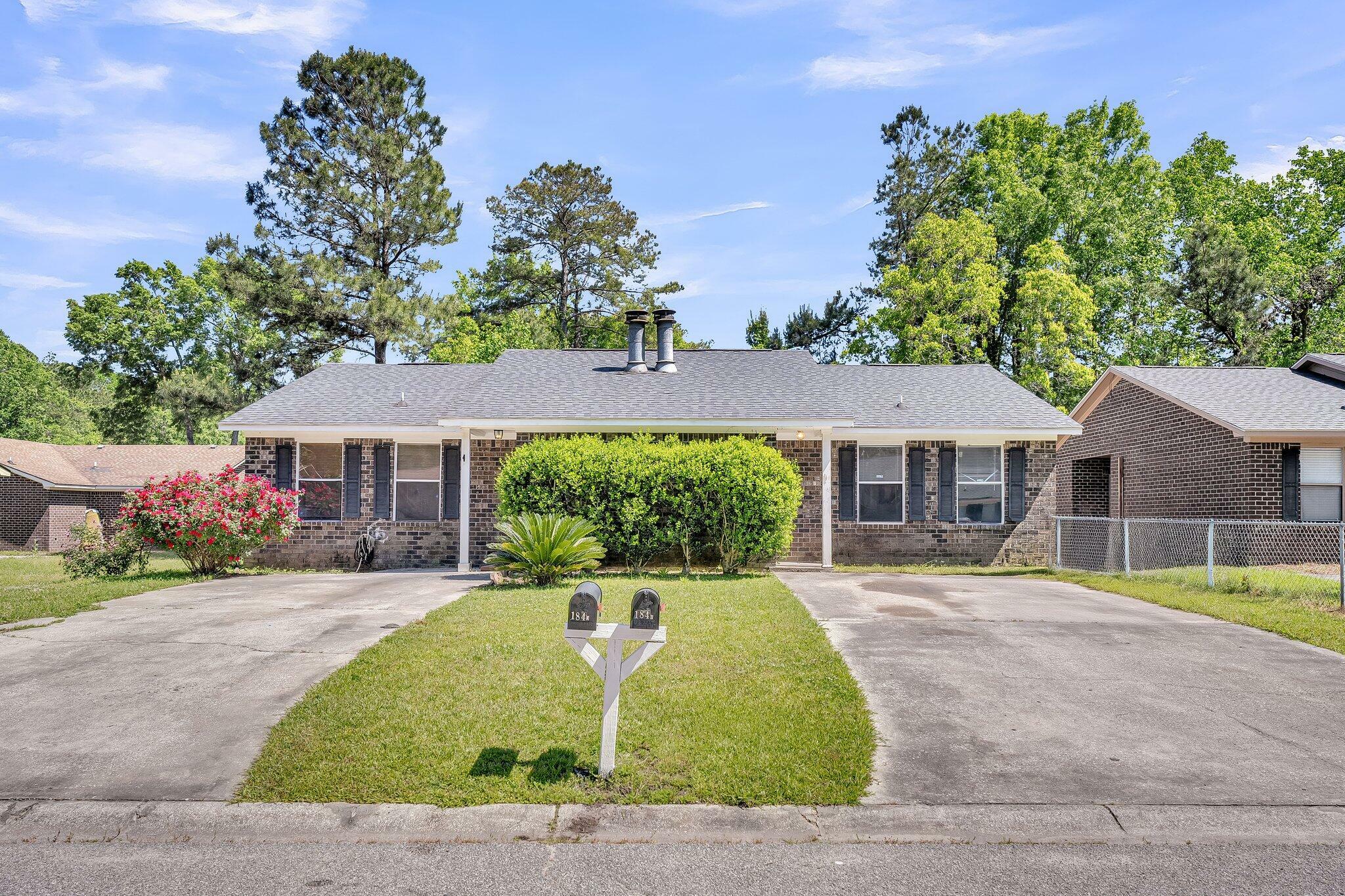 184 Dorchester Manor Boulevard # B A &Amp B  Charleston SC 29420 photo