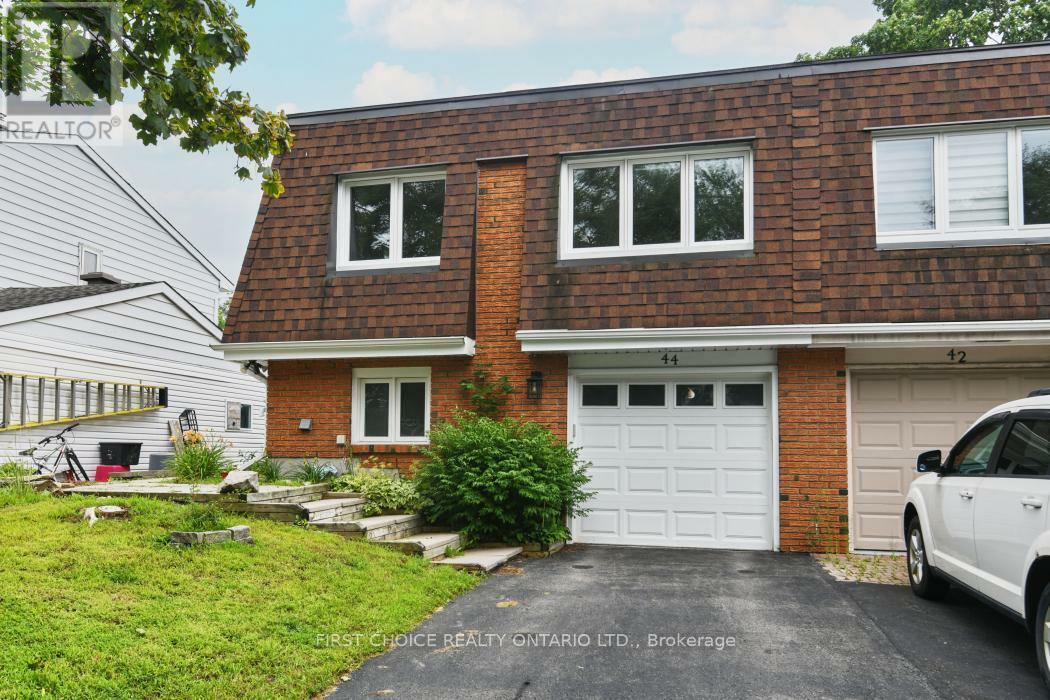 Property Photo: 44 Oberon Street ON K2H 7X8