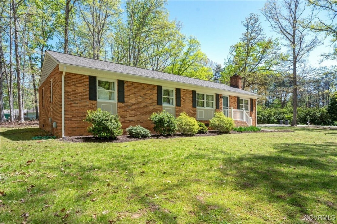 Property Photo: 2406 Morningview Drive VA 23139