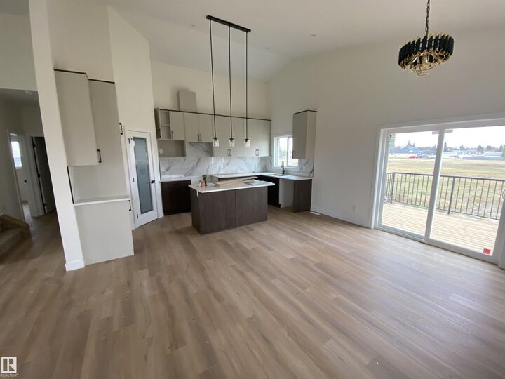 Property Photo:  5421 60 Avenue  AB T9C 1J4