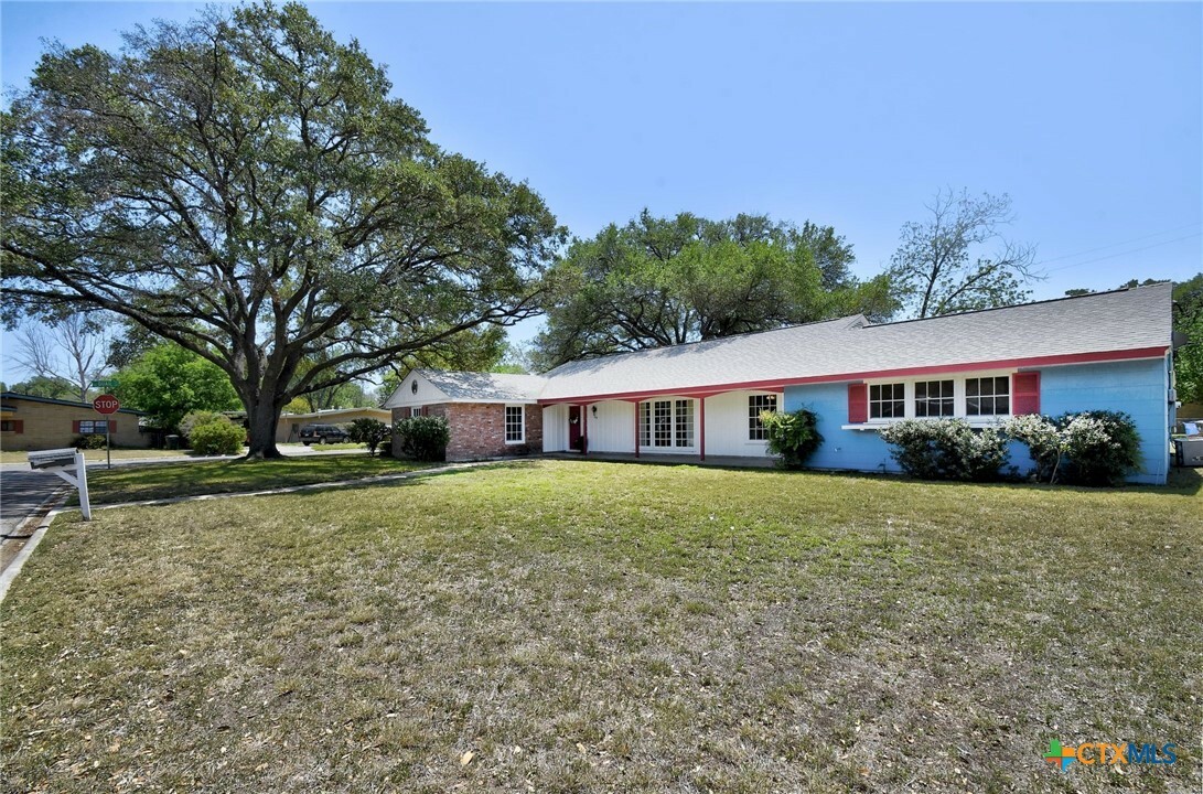 Property Photo: 1437 Mockingbird Lane TX 78155