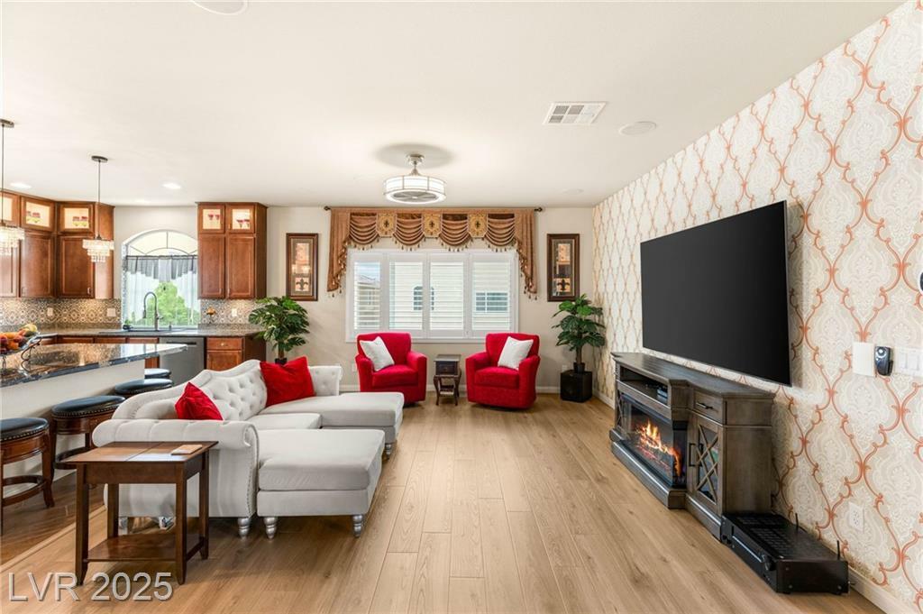 Property Photo:  6595 Creekside Cellars Court  NV 89139 