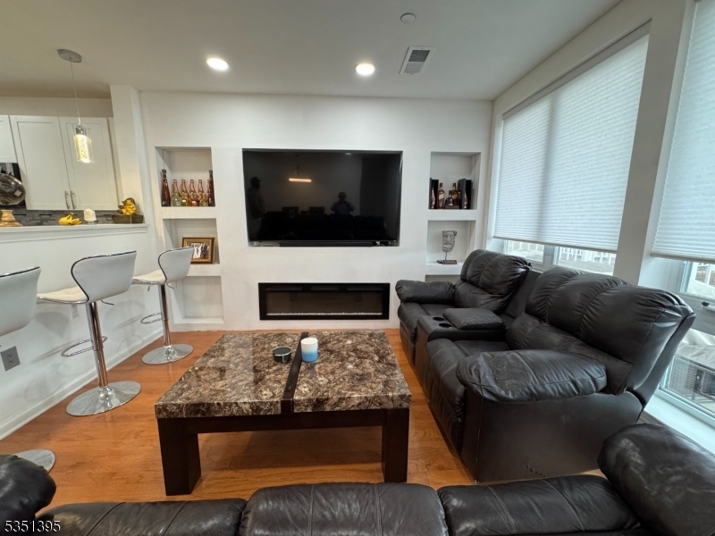 Property Photo: 368 Rector St Unit 512 NJ 08861
