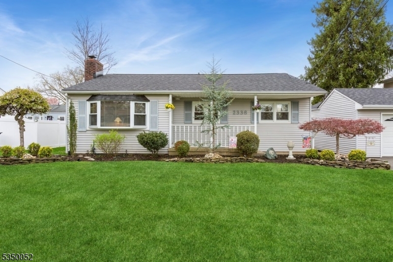 Property Photo: 2338 Oxford Ave NJ 07080