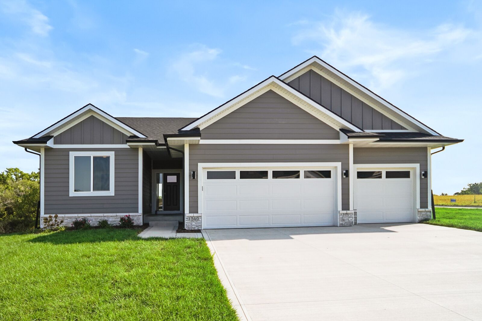 Property Photo:  1540 Hazel Street  IA 50219 